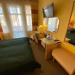 Ξενοδοχείο Amadeus Boutique Deutscher Hof 3*