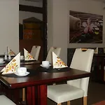 Amadeus Boutique Deutscher Hof Hotell 3*