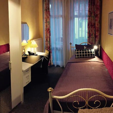 Amadeus Boutique Deutscher Hof Hotel 3*