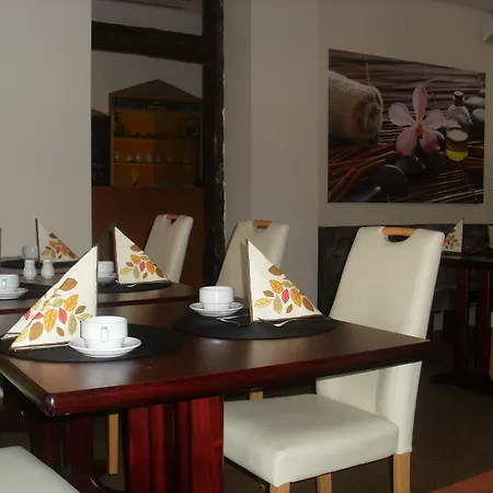 Amadeus Boutique Deutscher Hof Hotel 3*