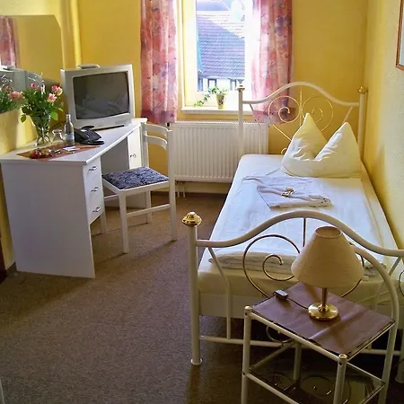 מלון Amadeus Boutique Deutscher Hof 3*
