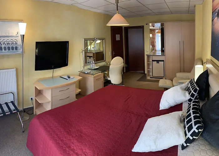 Amadeus Boutique Deutscher Hof Otel